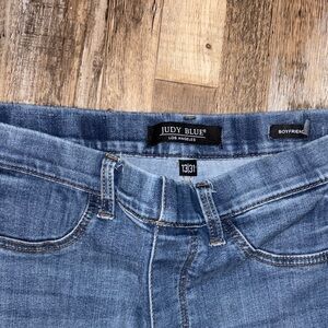 Judy Blue elastic waist Blue Boyfriend fit Jean. Size 13-31